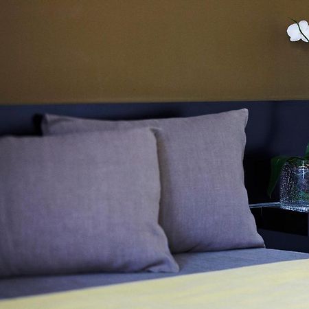 Xcelsus, Free Parking Hotel Rāmava Kültér fotó