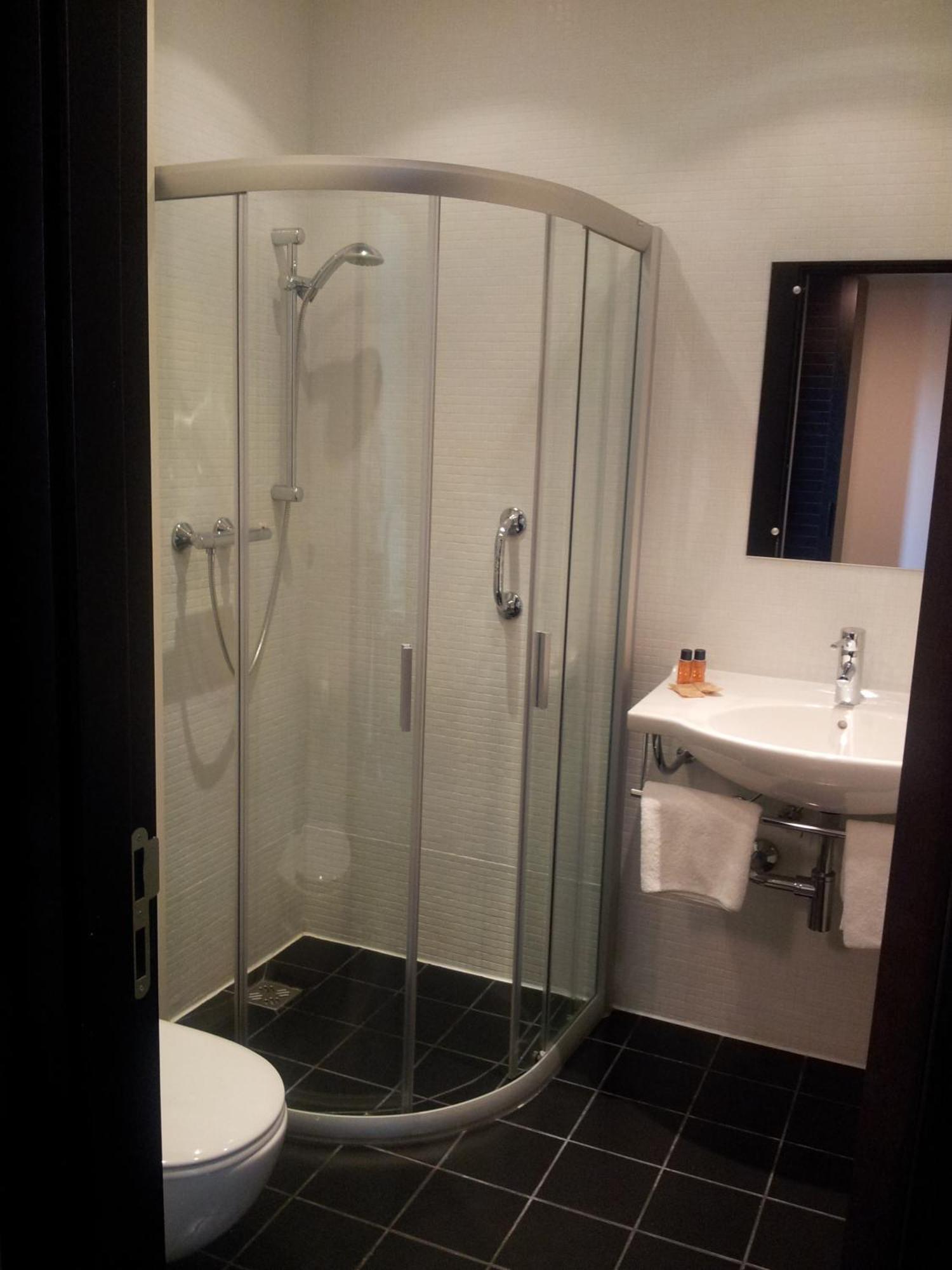 Xcelsus, Free Parking Hotel Rāmava Kültér fotó